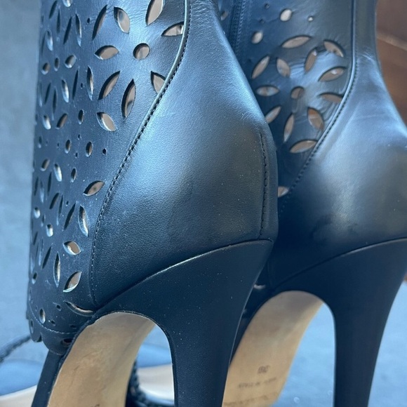 NWOT Oscar De La Renta x Sergio Rossi SEC Laser Cut Stiletto Bootie … - Picture 7 of 9